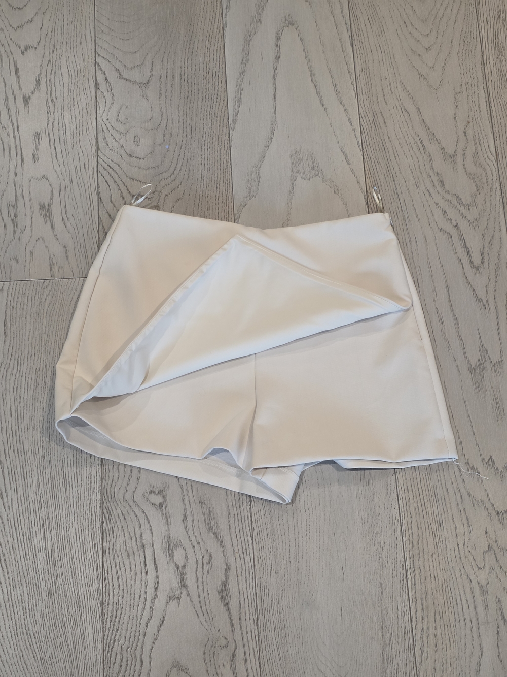 Zara Cream Skort with Subtle Wrap Detail - Picture 2 of 4